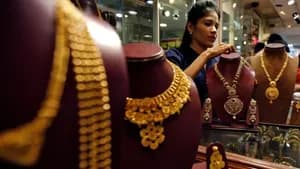 நேற்று ரூ.1,160 உயர்வு... இன்று ரூ.1,040..தங்கம் விலையில் தொடரும் அதிரடி!