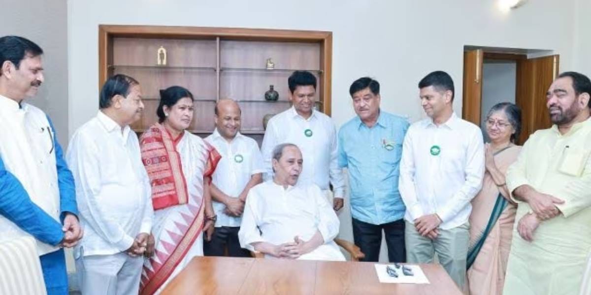 Retired IAS Officer VK Pandian