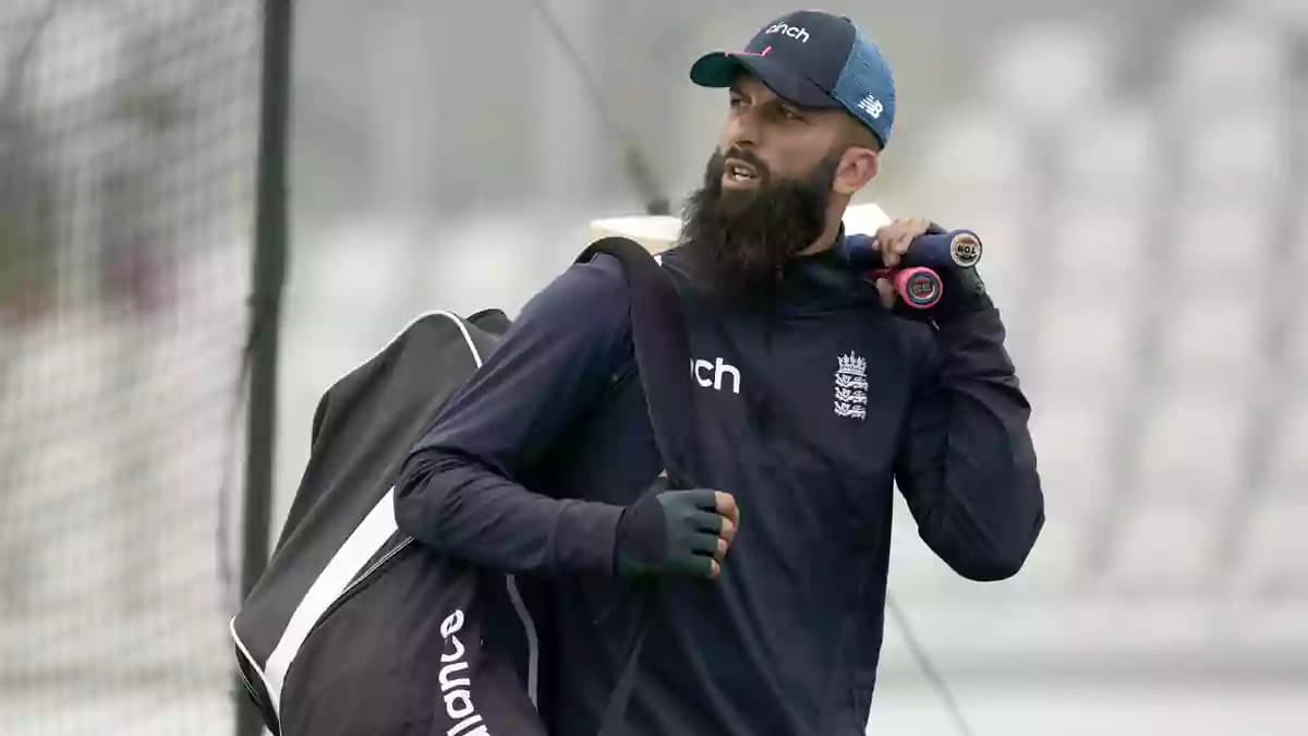 Moeen Ali calls time on England career
