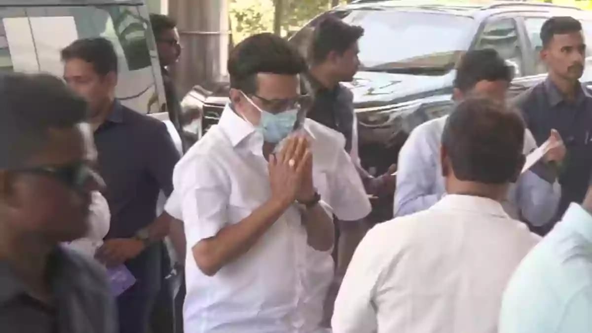 MK Stalin - Nallakannu