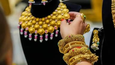 ரூ.1,13,760-ஐ தொட்ட சவரன்!இன்று தங்கம் விலை எவ்வளவு உயர்வு?
