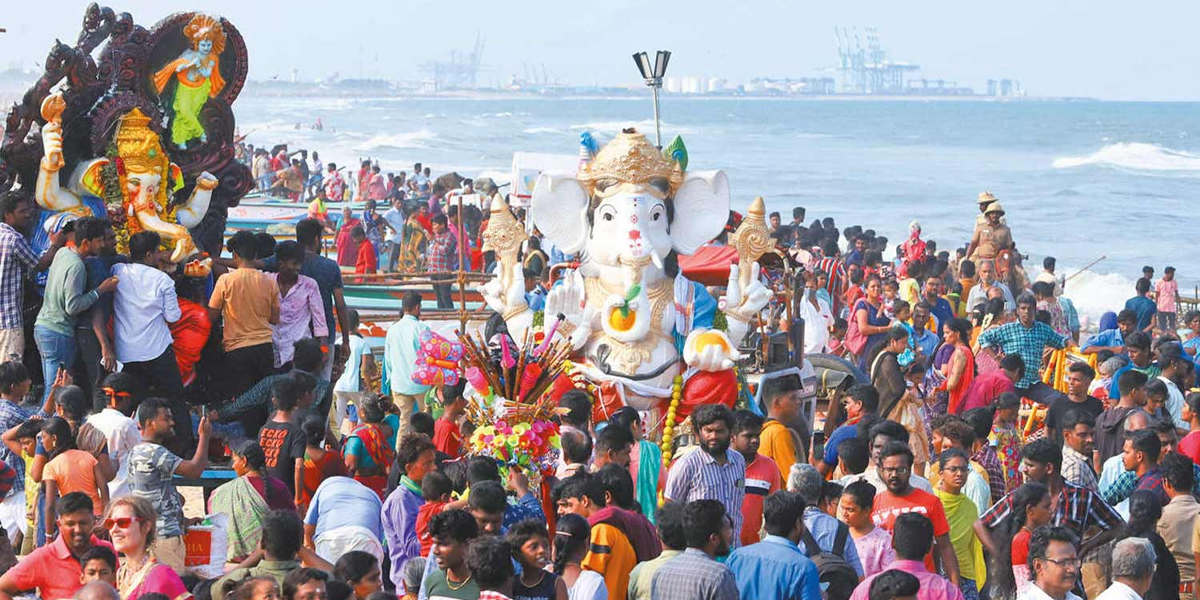 சென்னை முழுவதும் விநாயகர் சிலைகள் இன்று கடலில் கரைப்பு!