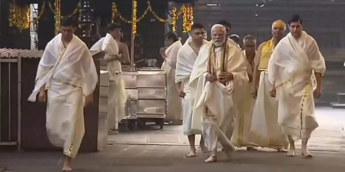 PM Modi in Guruvyur Temple