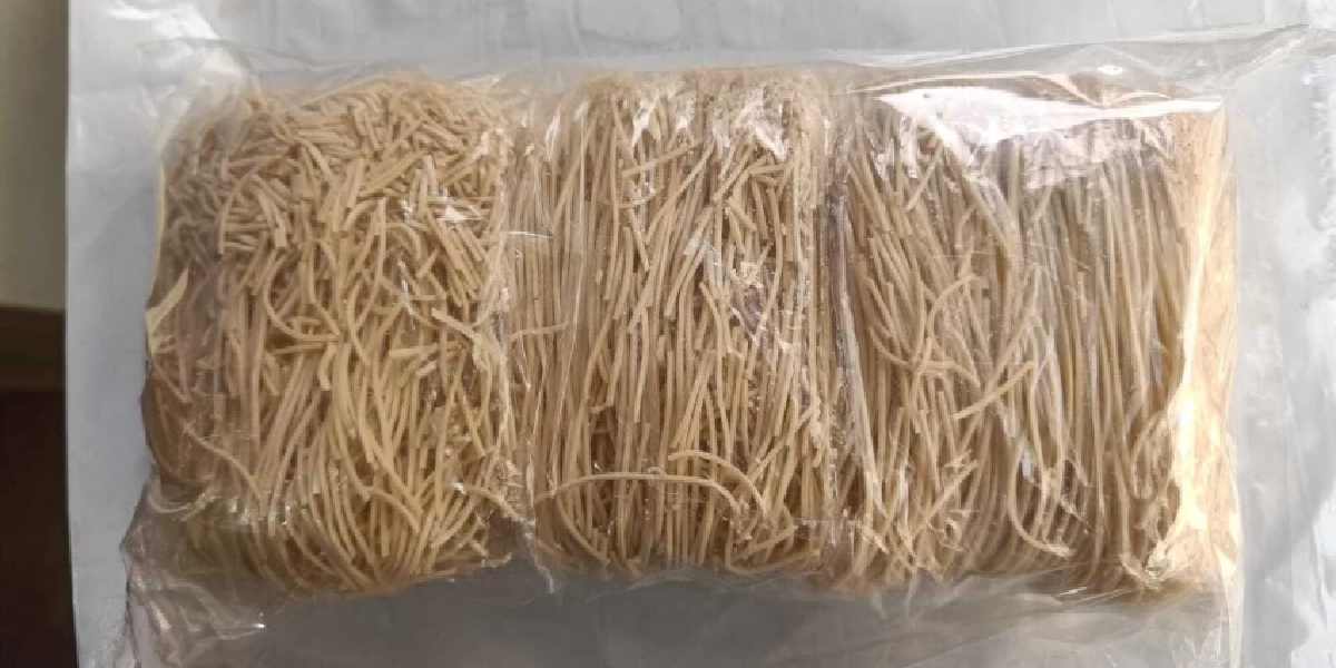 raw noodles (1)