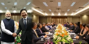 PM Modi meets Singapore Prime Minister