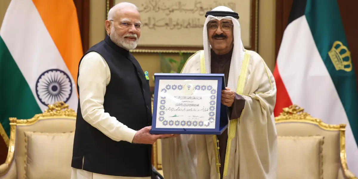 PM Modi was honored with the Mubarak Al-Kabeer Order in Kuwait