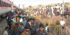 Jalgaon - Pushpak Express Train accident